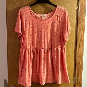 Eyelet Top. Coral color size L NWOT